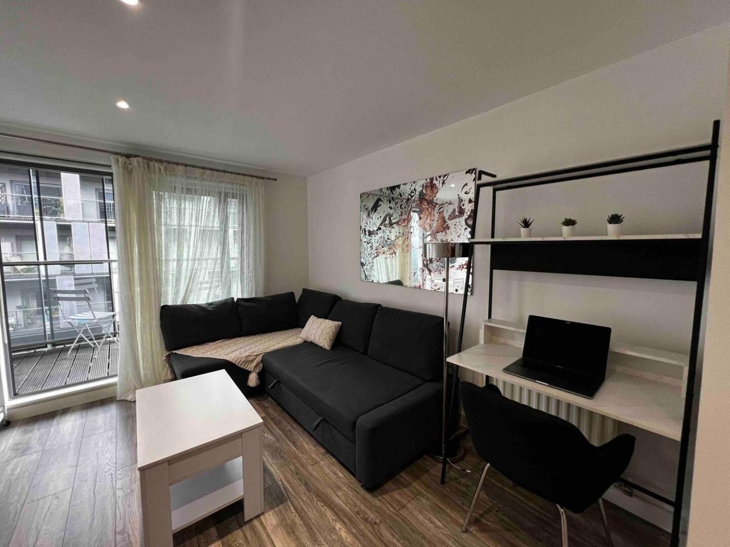 Ferienwohnung Stylish 1-Bed Flat With Sofa-Bed In London Exterior foto